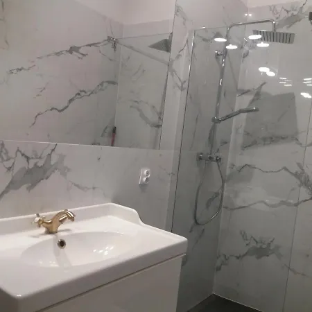 Atena Kazimierz Апартаменты